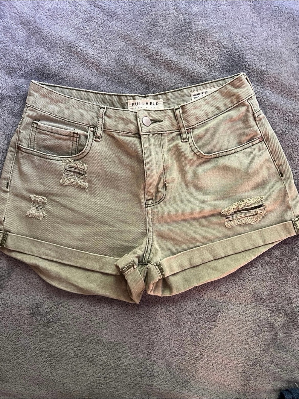 Size 6 / 28 NWOT Bullhead High-Rise Olive Green Distressed Denim Shorts